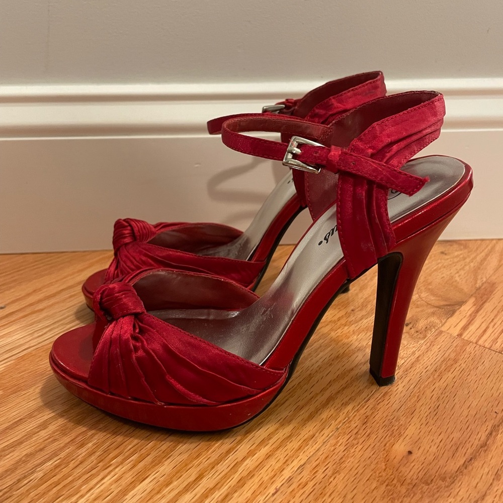 Delicious platform shoes!